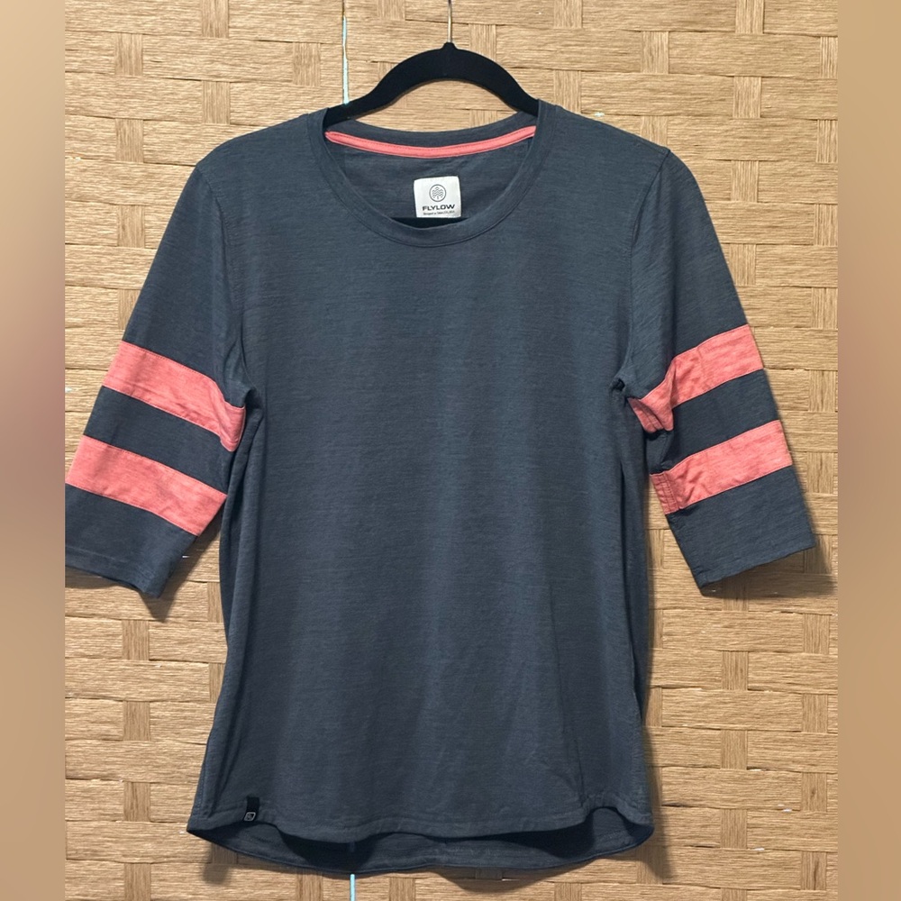 NWOT Flylow Women's Hawkins 3/4 Sleeve Bike Shirt